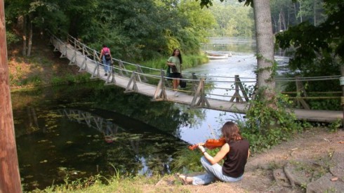 fiddle-and-bridge-with-girls-640x360