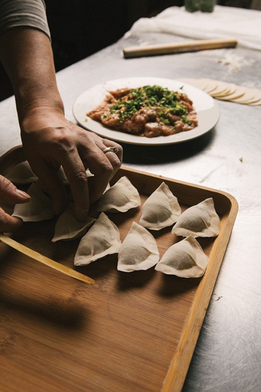 FOOD_Preparing-an-order-of-dumplings