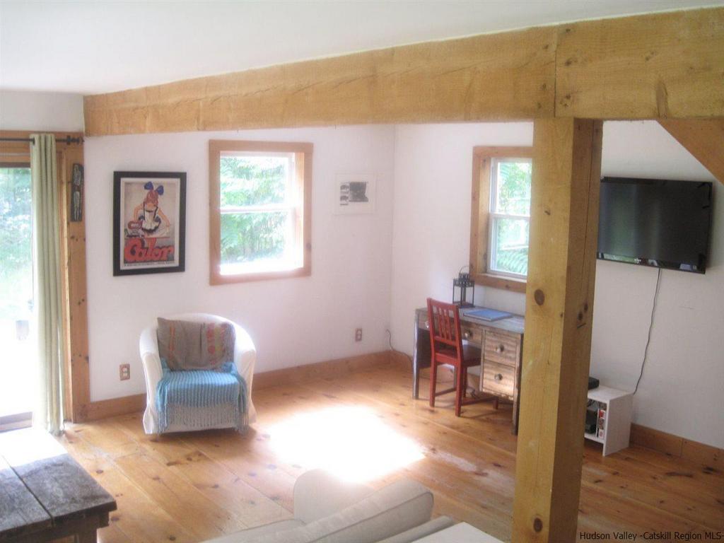 Saugerties NY Modern Barn For Sale