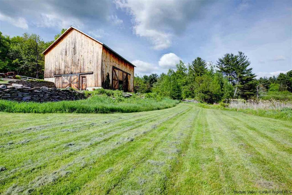 Kerhonkson NY Updated Farmhouse For Sale