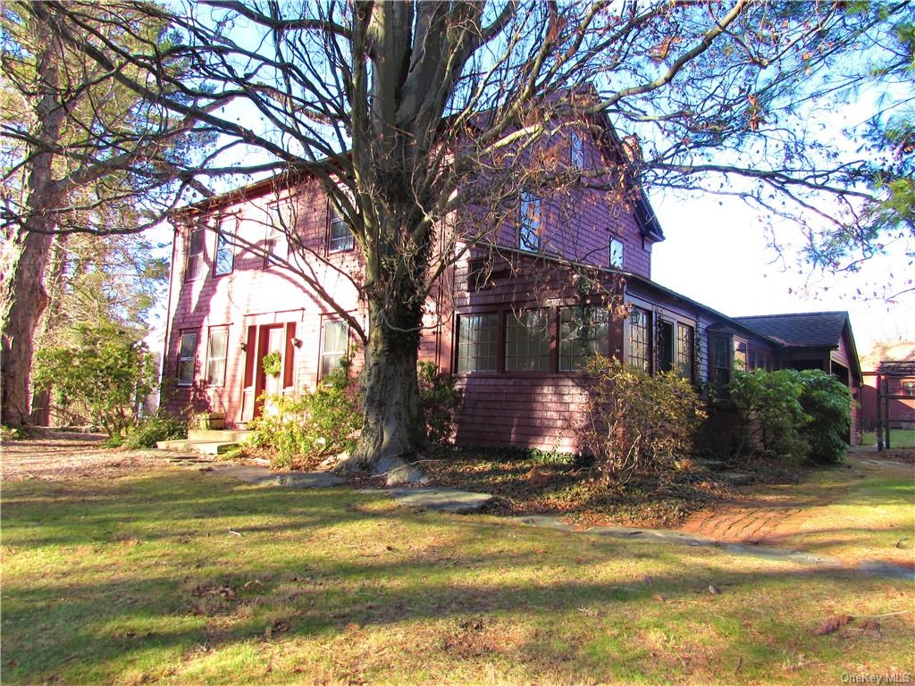 This Putnam County Colonial Is Like a Step Back In Time, $579k
