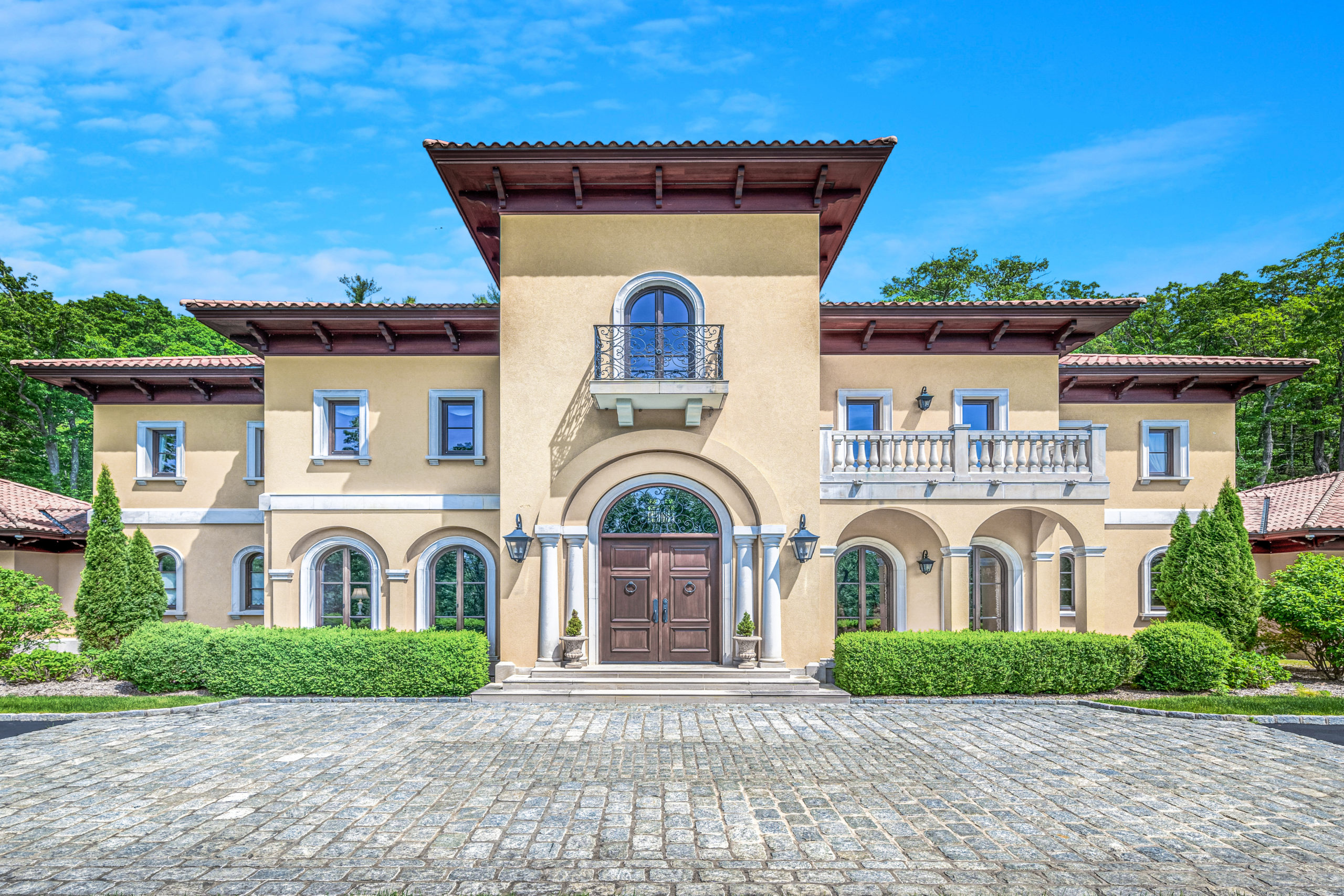 Hudson Valley Real Estate Watch: Douglas Elliman Expands Its Footprint North of New York City