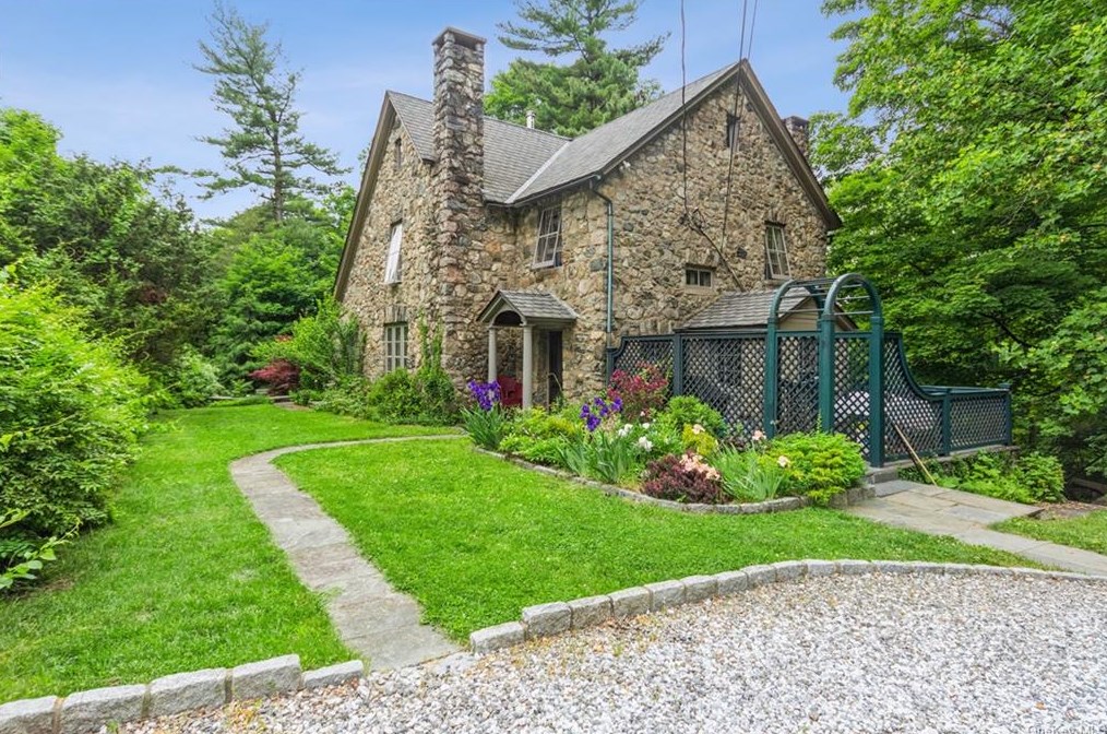 cold spring stone cottage